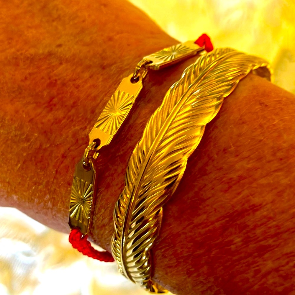 New Beautiful 18k Gold Plated Boho Feather Cuff Bracelet